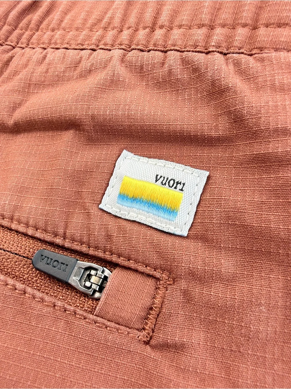 Vuori Men's Ripstop Shorts burnt orange terracotta color size XL 8” inseam